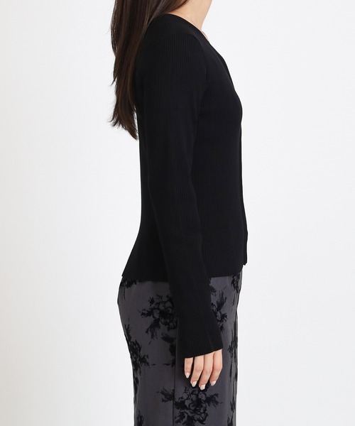 TRUDEA（トルディア）の「フェイクレイヤードフロントボタンニット（ニット/セーター・レディース・ブラック/ワイン/ホワイト/ネイビー・MEDIUM/LARGE）」の22枚目の写真