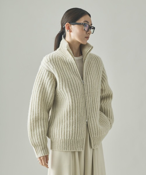 Curensology(カレンソロジー)の「Curensology(カレンソロジー)/【WEB限定】アゼアミニットブルゾン(ブルゾン・レディース・ホワイト系その他/グレー・FREE)」の4枚目の写真