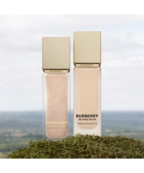 バーバリー ビヨンド ウェア ラディアンス プライマー（化粧下地