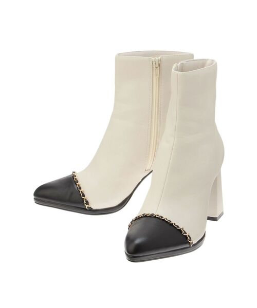 RESEXXY（リゼクシー）の「チェーンベルトショートブーツ（ブーツ・レディース・アイボリー/ブラック・SMALL/MEDIUM/LARGE）」の19枚目の写真