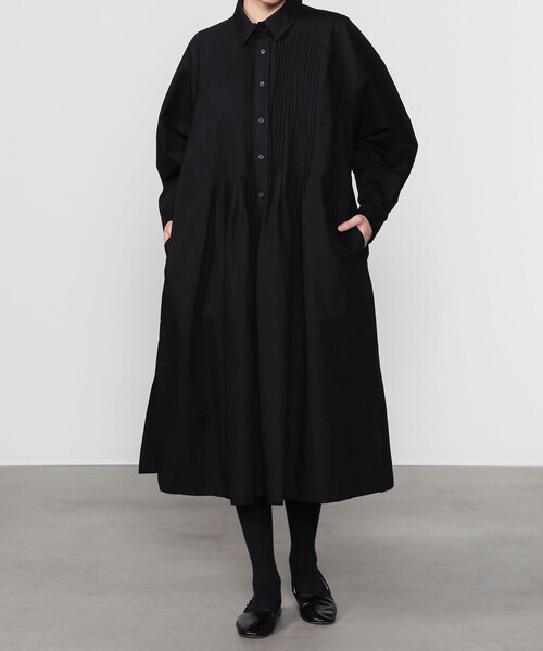 Bshop(ビショップ)の「eunoia | ピンタック シャツドレス WOMEN(ワンピース・レディース・クリーム/ブラック・S)」の6枚目の写真