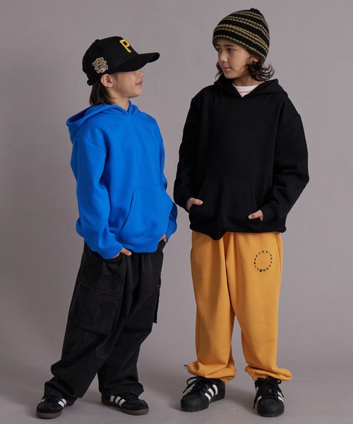 PAIRMANON STREET(ペアマノンストリート)の「裏起毛 シンプル スウェット パーカー【PAIRMANON STREET】(パーカー・キッズ・ピンク/グレー系その他/ブラック/ブルー/ブラック系その他/グレー・150/130/100/120/110/90/140/160)」の10枚目の写真