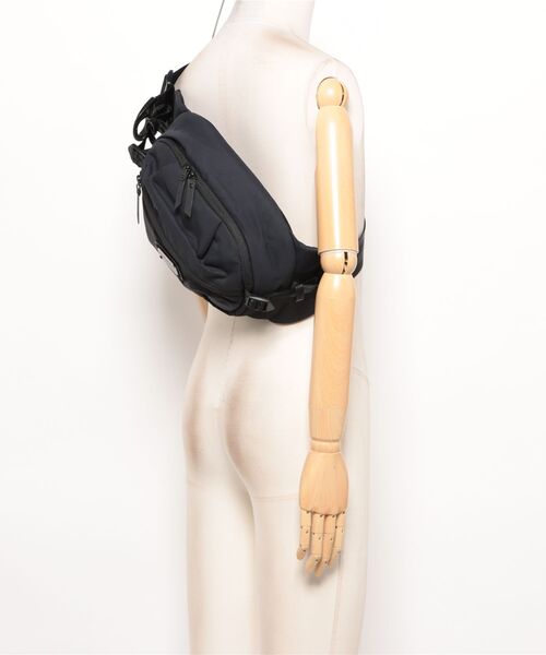 MAKAVELIC(マキャベリック)の「【RES】【MAKAVELIC】JADE E.P. WAIST BAG EVOLUTION(ボディバッグ/ウエストポーチ・メンズ・ブラック・FREE)」の5枚目の写真