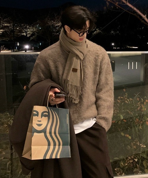 NOWLE（ノウル）の「【NOWLE】クルーネック プルオーバー シャギー ニット（ニット/セーター・メンズ・ライトベージュ・MEDIUM/LARGE/X-LARGE）」の4枚目の写真