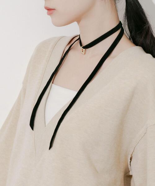 SMELLY(スメリー)の「スクエアチャームベロアチョーカーネックレス(ネックレス・レディース・ブラック系その他・-)」の11枚目の写真