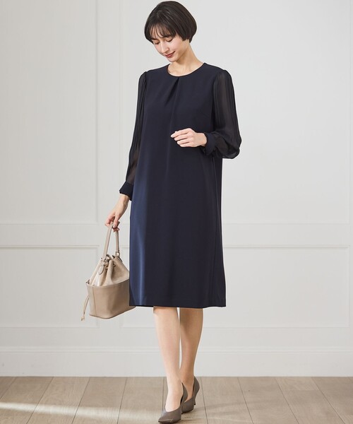 23区（ニジュウサンク）の「トリアセダブルジョーゼット シフォンスリーブ ワンピース（ワンピース・レディース・ネイビー系・40/38/36）」の4枚目の写真