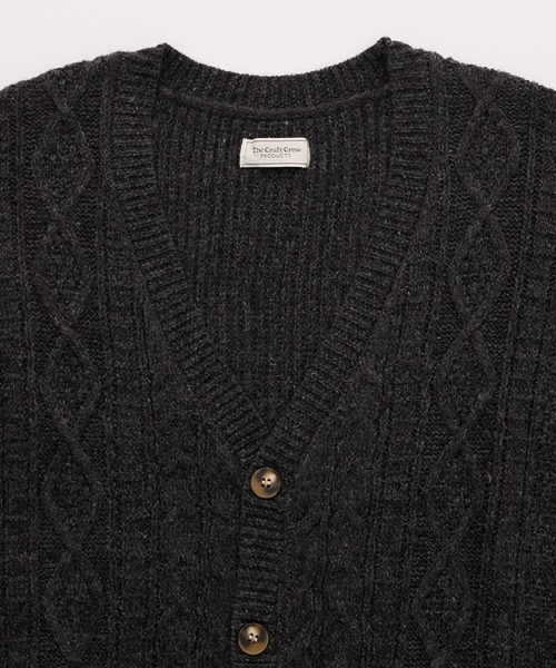 THE CRAFT CREW PRODUCTS(ザクラフトクループロダクツ)の「ウォッシャブル ケーブルニット Vネックカーディガン / 帯電防止・アンチピリング【THE CRAFT CREW PRODUCTS】(カーディガン/ボレロ・メンズ・アッシュグレー/ワイン/ブラック/ネイビー/チャコール・S/L/M)」の7枚目の写真