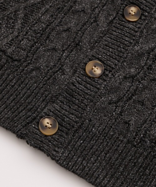 THE CRAFT CREW PRODUCTS(ザクラフトクループロダクツ)の「ウォッシャブル ケーブルニット Vネックカーディガン / 帯電防止・アンチピリング【THE CRAFT CREW PRODUCTS】(カーディガン/ボレロ・メンズ・アッシュグレー/ワイン/ブラック/ネイビー/チャコール・S/L/M)」の12枚目の写真