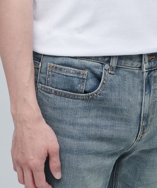 MUSINSA STANDARD（ムシンサスタンダード）の「【クールタンダード】スリムクロップドデニムパンツ【ライトインディゴ】（デニムパンツ・メンズ・その他・27/28/29/34/32/30/31/33/26/40/38/42/36）」の5枚目の写真