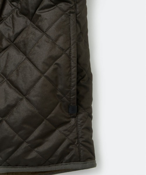 DAIWA PIER39（ダイワピア39）の「DAIWA PIER39 TECH REVERSIBLE BRITISH HUNTER FUR VEST ダイワピア 39（ベスト・メンズ・ブラック/ダークグリーン・MEDIUM/LARGE）」の7枚目の写真