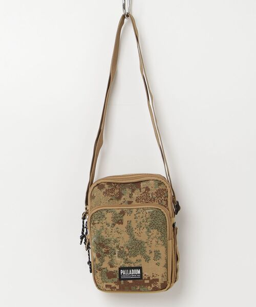 PALLADIUM（パラディウム）の「PALLADIUM/パラディウム VERTICAL BAG（ショルダーバッグ・メンズ・ブラウン/ブラック/カーキ・FREE）」の2枚目の写真