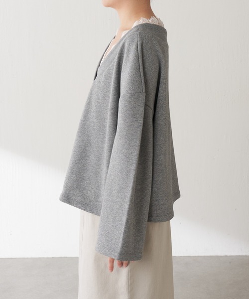 COLLAGE GALLARDAGALANTE(コラージュガリャルダガランテ)の「レース付Vスウェット(スウェット・レディース・グレー/ベージュ・FREE)」の17枚目の写真