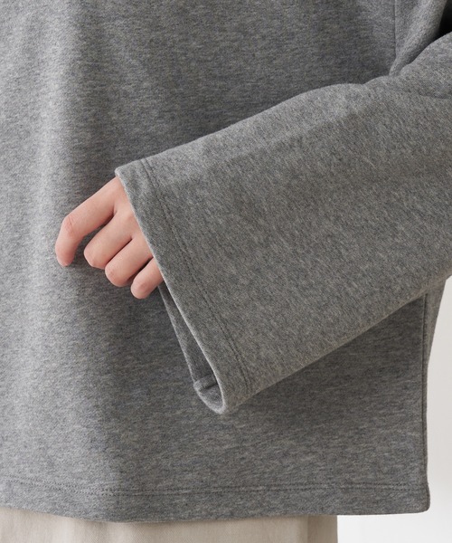 COLLAGE GALLARDAGALANTE(コラージュガリャルダガランテ)の「レース付Vスウェット(スウェット・レディース・グレー/ベージュ・FREE)」の22枚目の写真