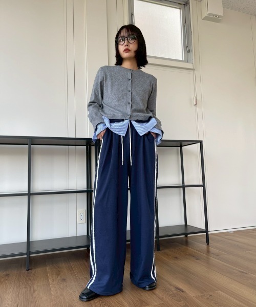 AMAIL（アマイル）の「Layered Shirt Cardigan（カーディガン/ボレロ・レディース・グレー/ネイビー・FREE）」の7枚目の写真