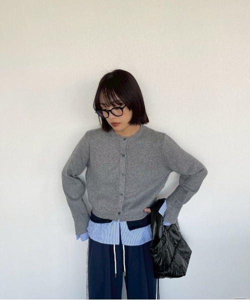 AMAIL（アマイル）の「Layered Shirt Cardigan（カーディガン/ボレロ・レディース・グレー/ネイビー・FREE）」の4枚目の写真