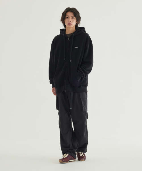 COVERNAT(カバーナット)の「スモールロゴ起毛フードジップアップ ブラック(パーカー・レディース・その他・MEDIUM/SMALL/LARGE/XX-LARGE/X-LARGE/X-SMALL)」の8枚目の写真