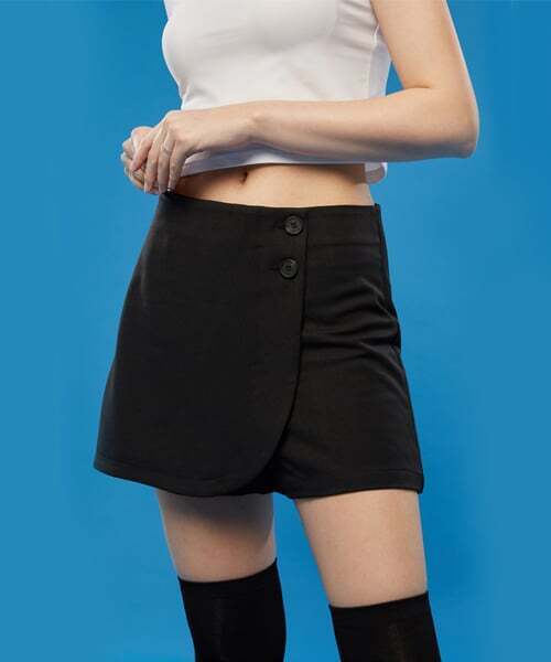 KOLEAT(コレット)の「WOMENスリムセミミニスカート【スカート】BLACK(スカート・レディース・ブラック・MEDIUM/SMALL)」の1枚目の写真