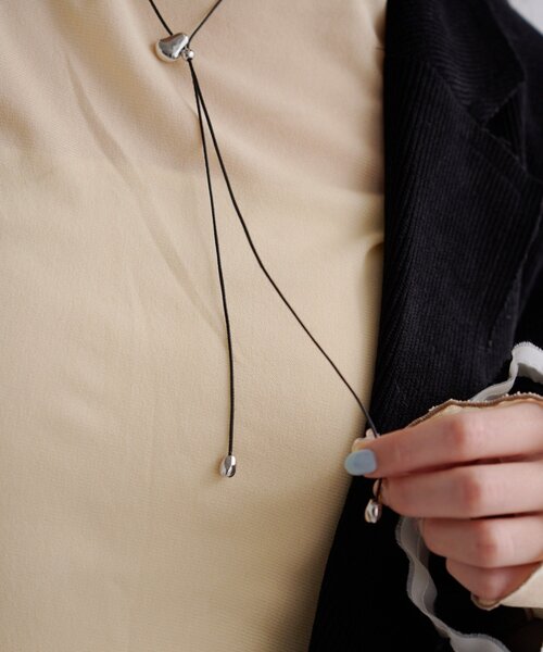 Kastane(カスタネ)の「【2WAY/fiw.】フラワーループタイチョーカー(チョーカー・レディース・ブラック・FREE)」の7枚目の写真