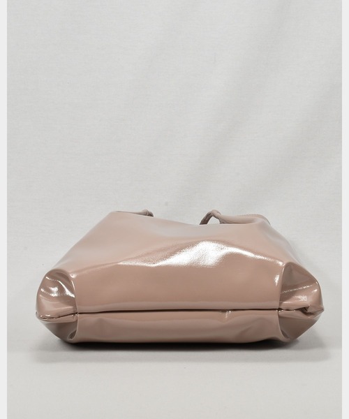LEBELIER(ルベリエ)の「ソフトエナメルA4トート(トートバッグ・レディース・ピンク/ブラック/グレー系その他/グレー・FREE)」の7枚目の写真