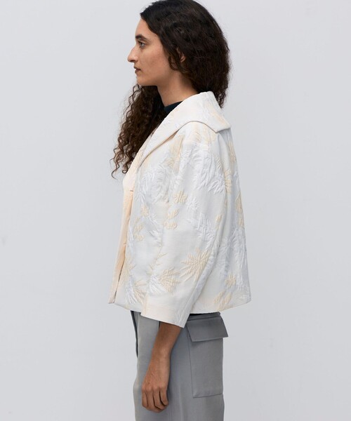 BACCA(バッカ)の「マトラッセ セーラーカラージャケット(その他アウター・レディース・ライトベージュ・36)」の4枚目の写真