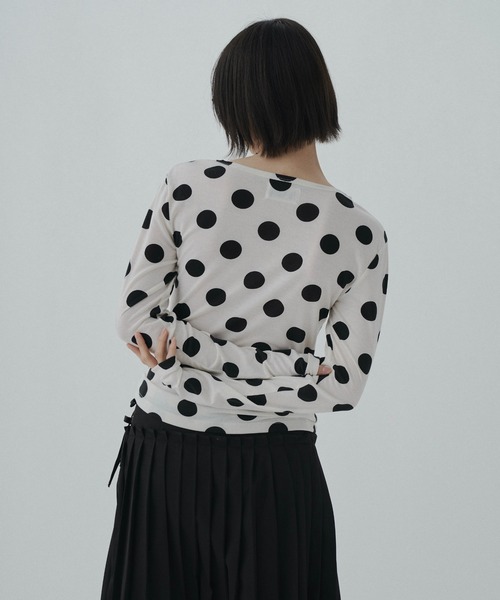 FEKETE（フェケテ）の「polka dot long sleeve tee / ドットロンT（Tシャツ/カットソー・レディース・ホワイト・LARGE/MEDIUM/SMALL）」の6枚目の写真