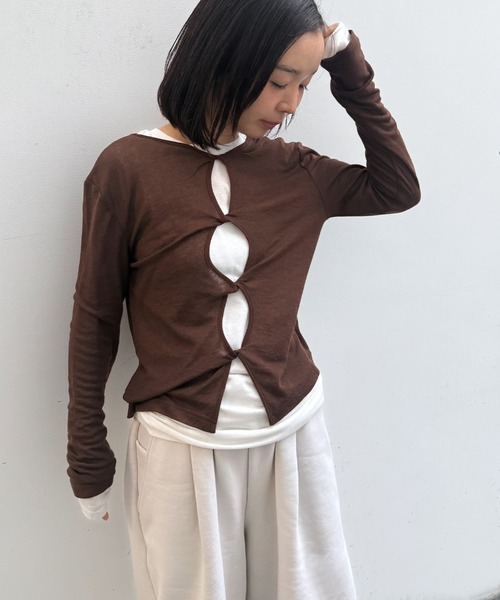 select MOCA by son(セレクトモカバイソン)の「2WAYツイストシアーテレコトップス【by SON】(Tシャツ/カットソー・レディース・チャコールグレー/ブラウン/アイボリー・FREE)」の19枚目の写真