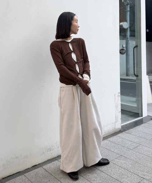 select MOCA by son(セレクトモカバイソン)の「2WAYツイストシアーテレコトップス【by SON】(Tシャツ/カットソー・レディース・チャコールグレー/ブラウン/アイボリー・FREE)」の17枚目の写真