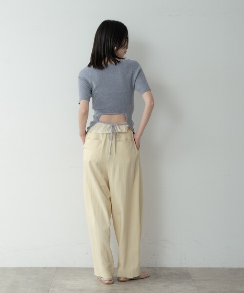 GALLEST(ギャレスト)の「バックカットアウトニット(ニット/セーター・レディース・ベージュ/ライトブルー・38)」の8枚目の写真