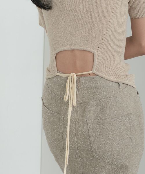 GALLEST(ギャレスト)の「バックカットアウトニット(ニット/セーター・レディース・ベージュ/ライトブルー・38)」の5枚目の写真