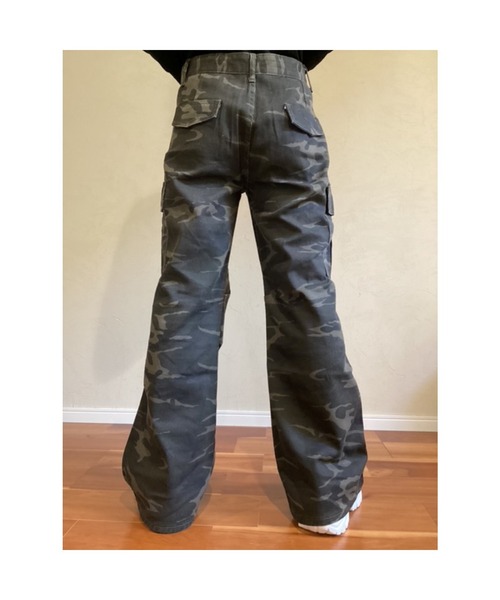 Bling Leads(ブリングリーズ)の「【Blss】【Bling Leads】カモフラージュ柄 フレア カーゴデニムパンツ(デニムパンツ・メンズ・カモフラージュ・FREE)」の2枚目の写真