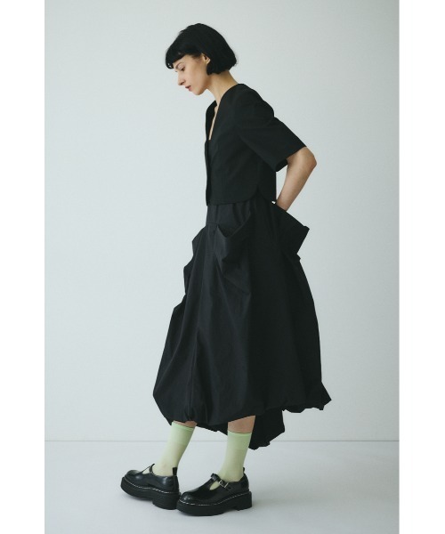 HeRIN.CYE(ヘリンドットサイ)の「CLO Round hem half sleeve JK クロラウンドヘムハーフスリーブジャケット(その他アウター・レディース・ブラック・36/38)」の7枚目の写真