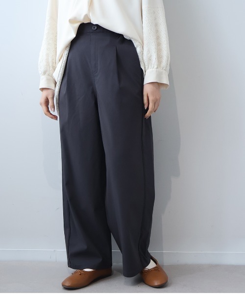 leswel(レスウェル)の「【L~5L 大きいサイズ】切替えストレッチワイドパンツ(その他パンツ・レディース・ベージュ/チャコールグレー・L/LL/3L/4L/5L)」の1枚目の写真