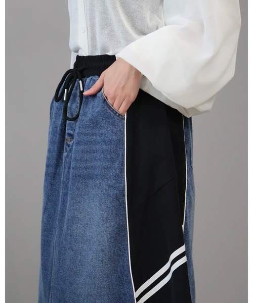 Doumoi(ドゥモエ)の「異素材切り替え デニムデザイン スカート(スカート・レディース・ベージュ系その他/ブラック系その他・FREE)」の4枚目の写真
