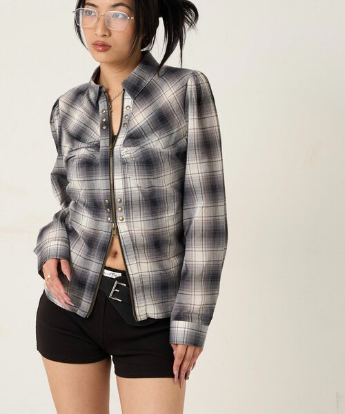 WHO'S WHO gallery(フーズフーギャラリー)の「ギャザースタッズコンパクトシャツ(シャツ/ブラウス・レディース・カーキ/ブラック/ホワイト・FREE)」の16枚目の写真