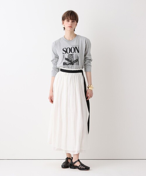 allureville(アルアバイル)の「サイネージロゴロングTシャツ(Tシャツ/カットソー・レディース・オフホワイト/サックスブルー/グレー系その他・2)」の22枚目の写真