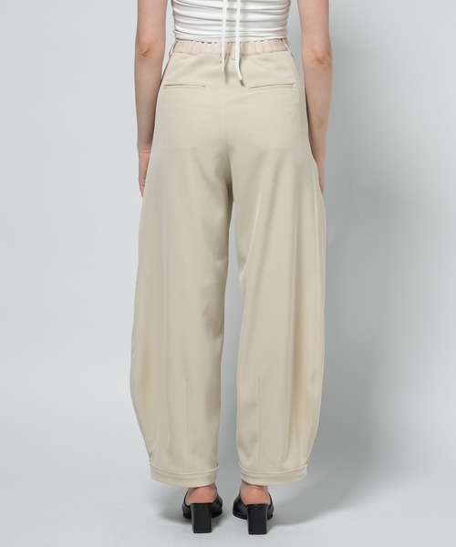 CITY TOKYO（シティトウキョウ）の「【CITY TOKYO/シティートウキョウ】Twill Barrel Leg Pants/ツイルバレルレッグパンツ（その他パンツ・レディース・ブラック/アイボリー/ダークグレー・2/1）」の20枚目の写真