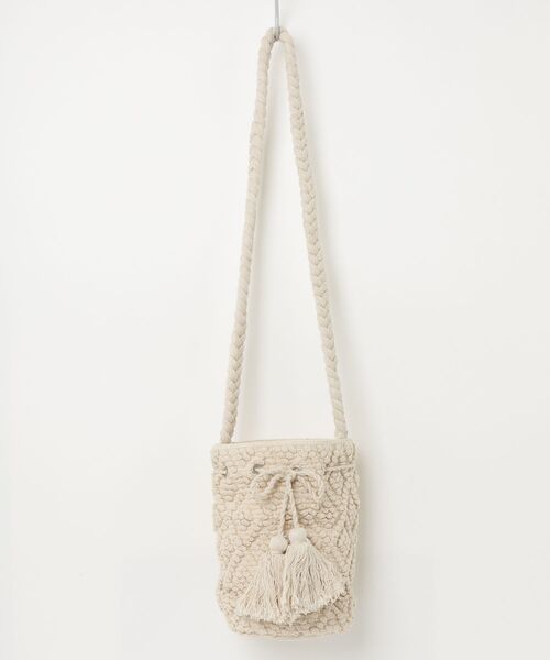 MAISON mou(メゾンムー)の「【Swaraj/スワラージ】バブルジャガード巾着ショルダー(手織生地)(ショルダーバッグ・レディース・ホワイト/グレー系その他・FREE)」の1枚目の写真