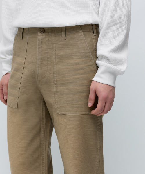 MUSINSA STANDARD（ムシンサスタンダード）の「フェイデッドバックサテンパーティグパンツ[ベージュ]（その他パンツ・メンズ・その他・26/27/28/29/36/34/32/30/31/33/40/38/42）」の5枚目の写真