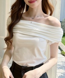 Ada.（エイダ）の「ウエストギャザー ドレープ 折り返しネック オフショルダー トップス（Tシャツ/カットソー）」