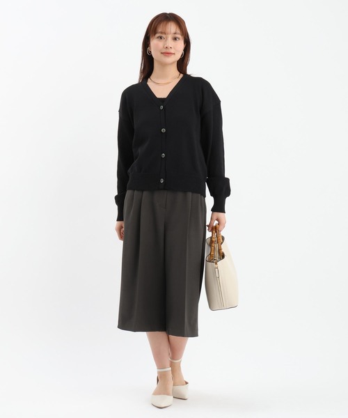 Andemiu（アンデミュウ）の「センタープレスミディパンツ647399（その他パンツ・レディース・チャコールグレー/アイボリー・SMALL/MEDIUM）」の7枚目の写真