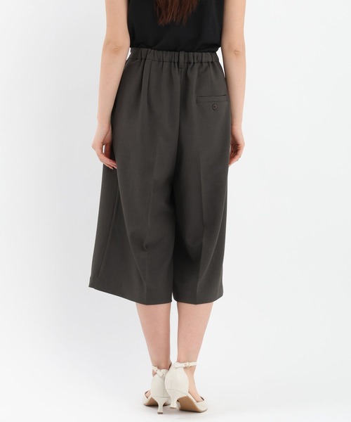 Andemiu（アンデミュウ）の「センタープレスミディパンツ647399（その他パンツ・レディース・チャコールグレー/アイボリー・SMALL/MEDIUM）」の12枚目の写真