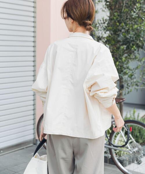 URBAN RESEARCH DOORS(アーバンリサーチドアーズ)の「撥水/防花粉スタンドブルゾン(ブルゾン・レディース・アイボリー/カーキ・FREE)」の8枚目の写真