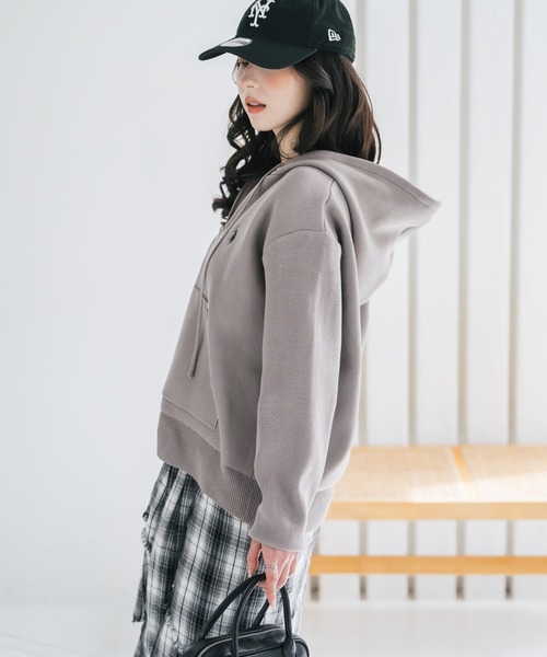 U.S. POLO ASSN.(ユーエスポロアッスン)の「U.S. POLO ASSN. ユーエスポロアッスン W's オーバーサイズワンポイントロゴ刺繍スウェットライクニット短丈長袖パーカー(パーカー・レディース・ネイビー/杢グレー/ブラック・M/L)」の5枚目の写真