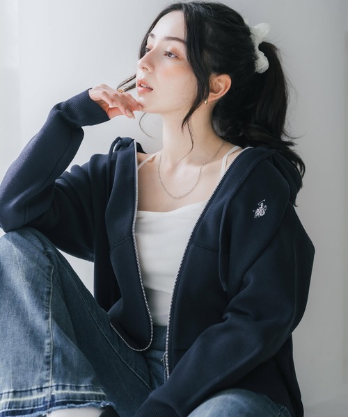 U.S. POLO ASSN.(ユーエスポロアッスン)の「U.S. POLO ASSN. ユーエスポロアッスン W's オーバーサイズワンポイントロゴ刺繍スウェットライクニット短丈長袖パーカー(パーカー・レディース・ネイビー/杢グレー/ブラック・M/L)」の18枚目の写真