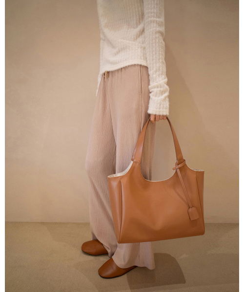 Yuje（ユジェ）の「EASE PANTS (3color)（その他パンツ・レディース・アイボリー/Beige/チャコールグレー・FREE）」の11枚目の写真