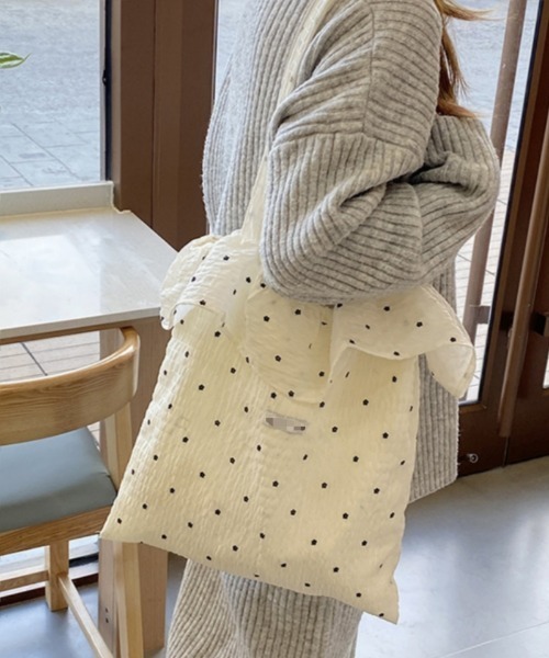 Ritzy（リッツィー）の「フラワープリント フリルデザイン　トートバッグ（トートバッグ・レディース・レッド/ホワイト/ブラック・FREE）」の12枚目の写真