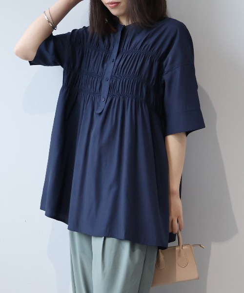 leswel(レスウェル)の「【M~5L】バンドカラーシャーリングブラウス(シャツ/ブラウス・レディース・カーキ/ネイビー・M/L/LL/3L/4L/5L)」の14枚目の写真