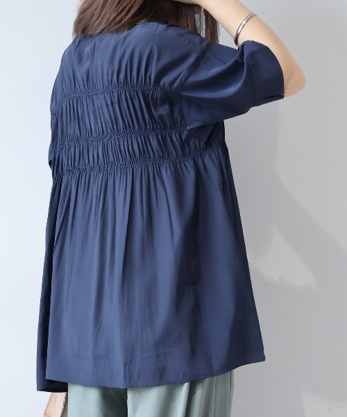 leswel(レスウェル)の「【M~5L】バンドカラーシャーリングブラウス(シャツ/ブラウス・レディース・カーキ/ネイビー・M/L/LL/3L/4L/5L)」の16枚目の写真