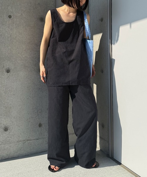 select MOCA(セレクトモカ)の「ピーチスキンリラックスワイドパンツ【セットアップ可】(その他パンツ・レディース・ブラウン/アイボリー/ブラック・LARGE/MEDIUM)」の4枚目の写真