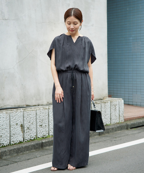 IENA(イエナ)の「《接触冷感/手洗い可》キュプラオーバーフレンチオールインワン(つなぎ/オールインワン・レディース・ブラウン/ブラック系その他・38/36)」の3枚目の写真